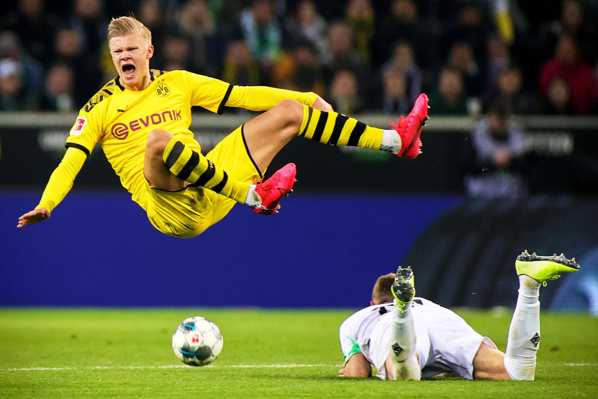 关于德国队观众热烈欢呼！，哈兰德迎来五赛季出色发挥赢得满堂喝彩的信息爱游戏官网